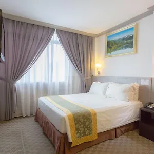 Hallmark Leisure Отель